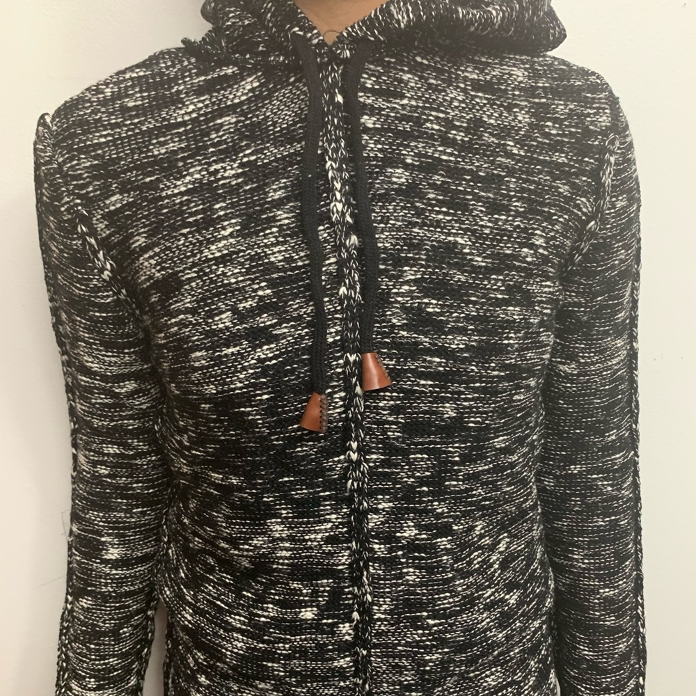 Sweater - Picture 3 of 15